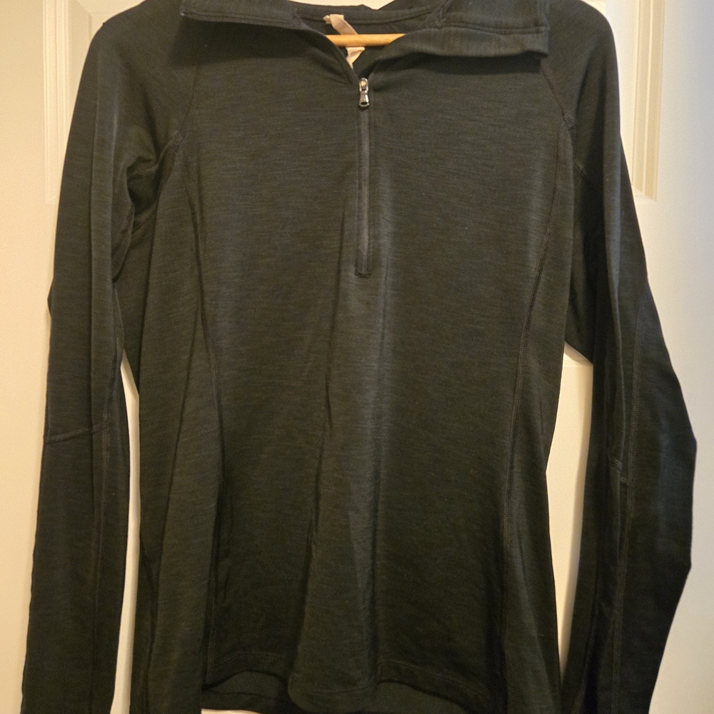 Under Armour Women's Dark Gray Long Sleeve Top